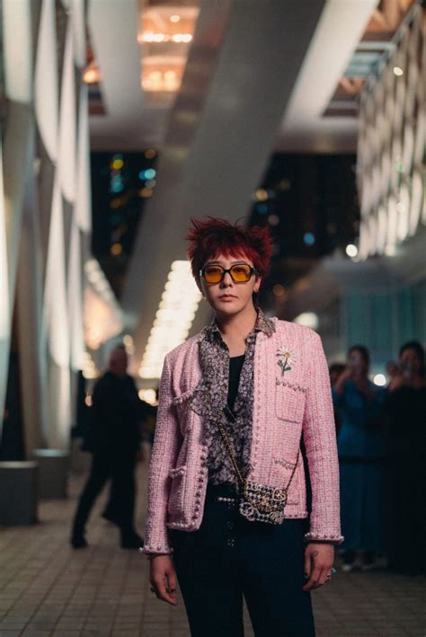 Runway Show: Chanel Cruise 2025 Hong Kong 